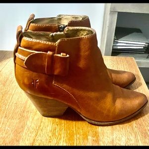 FRYE Ankle Bootie, size 7.5